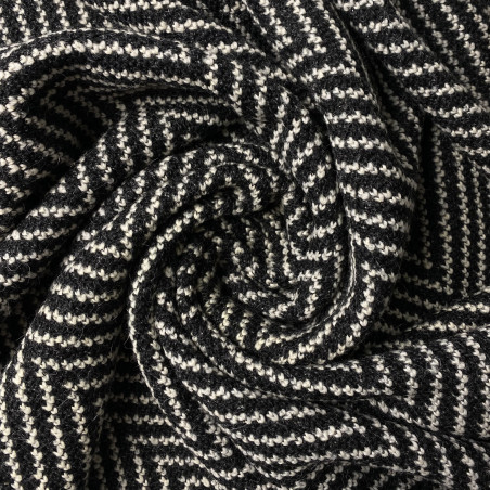 Dzianina wełniana w czarno białą jodełkę - materiał na swetry i płaszcze