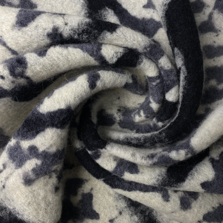 Gruby materiał wełniany płaszczowy